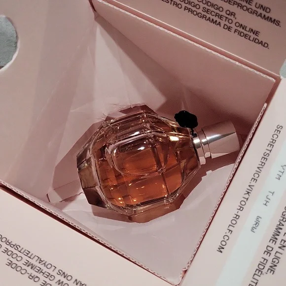 Viktor & Rolf Flowerbomb - Picture 5 of 5